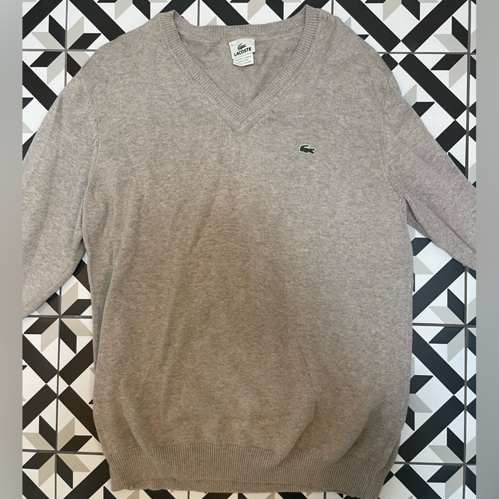 Men’s Lacoste Sweater size 5 in a cream grey color